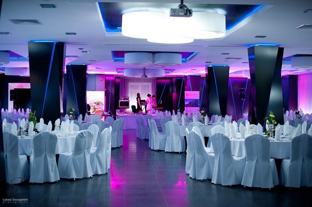 Hotel Grafit Kostomloty Pierwsze المظهر الخارجي الصورة