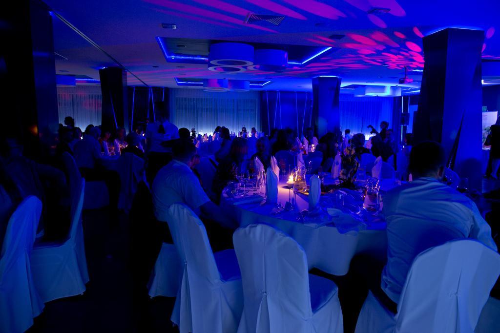 Hotel Grafit Kostomloty Pierwsze المظهر الخارجي الصورة