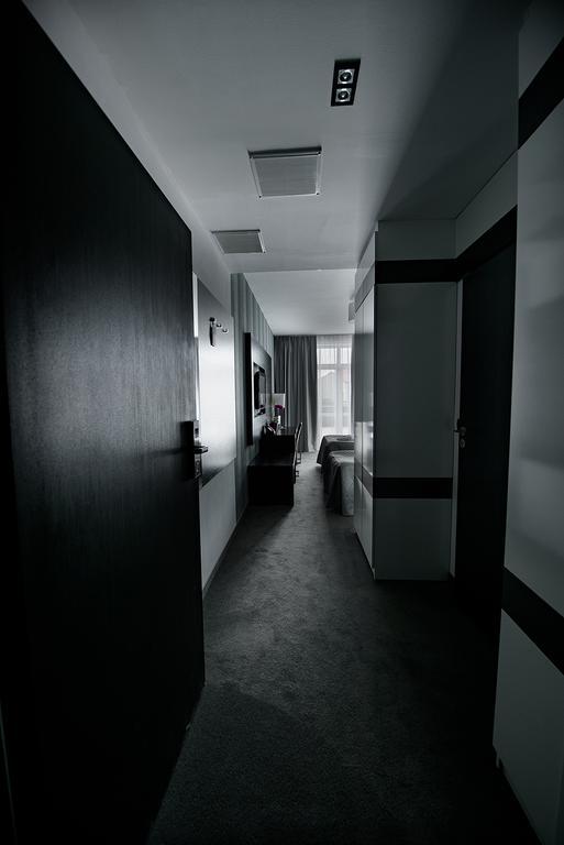 Hotel Grafit Kostomloty Pierwsze المظهر الخارجي الصورة